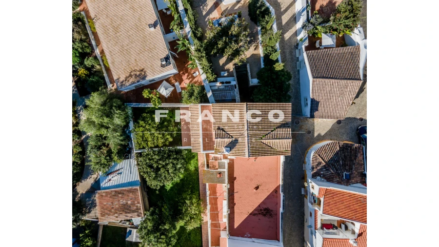 Prédio para Venda em Lagos (São Sebastião e Santa Maria) Foto 30