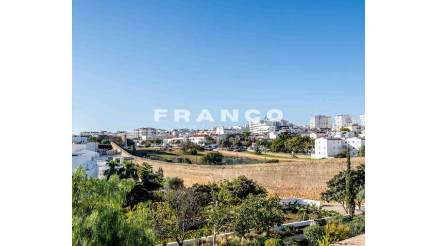 Prédio para Venda em Lagos (São Sebastião e Santa Maria) Foto 31