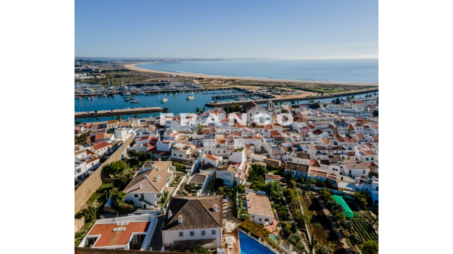Prédio para Venda em Lagos (São Sebastião e Santa Maria) Foto 36