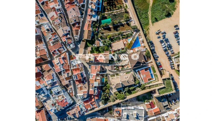 Prédio para Venda em Lagos (São Sebastião e Santa Maria) Foto 32