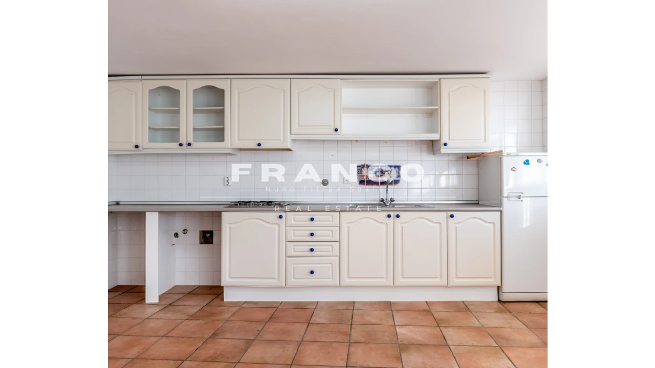 Prédio para Venda em Lagos (São Sebastião e Santa Maria) Foto 24