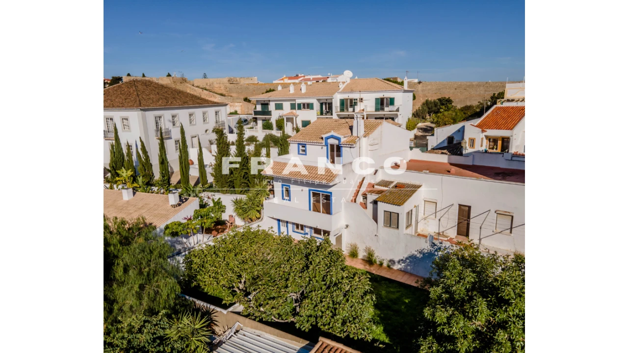 Prédio para Venda em Lagos (São Sebastião e Santa Maria) Foto 39