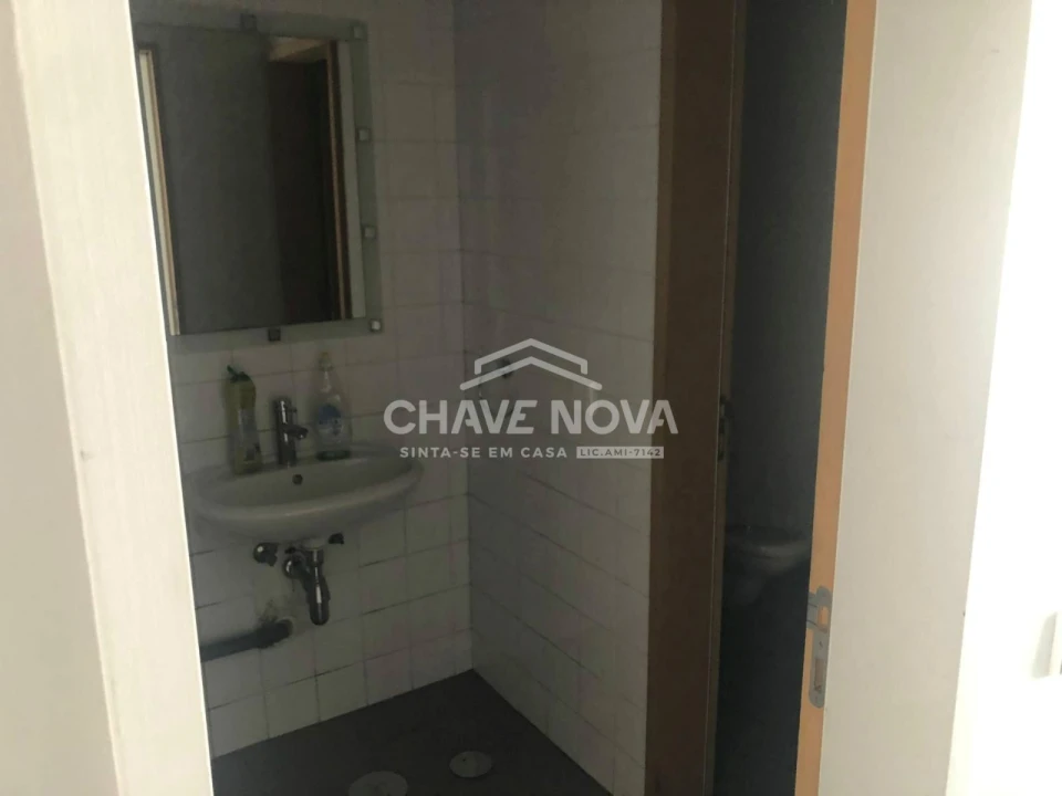 Loja para Arrendamento em Lordelo do Ouro e Massarelos Foto 8