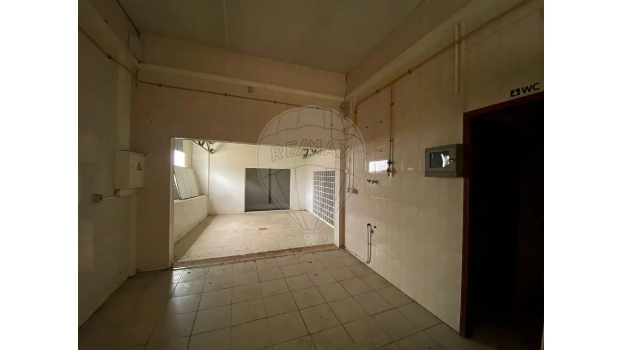 Armazém para Venda em Abiul Foto 3