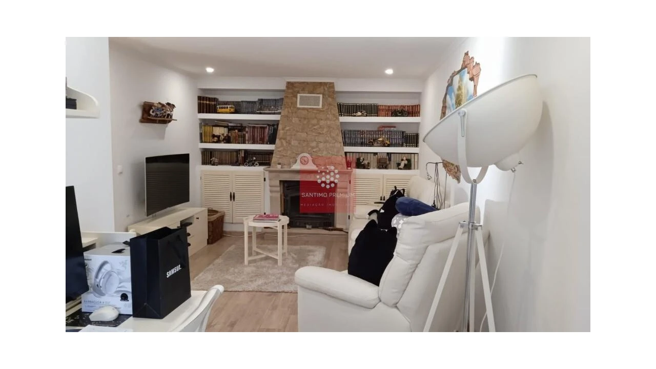 Quinta T3 para Venda em Santa Maria e São Miguel, São Martinho, São Pedro Penaferrim Foto 4