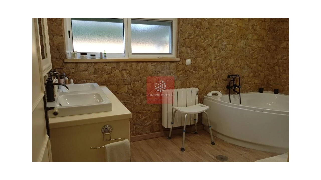 Quinta T3 para Venda em Santa Maria e São Miguel, São Martinho, São Pedro Penaferrim Foto 14