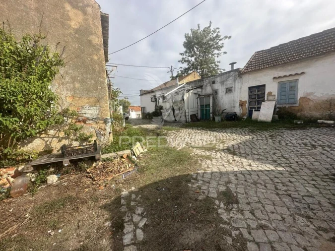Terreno para Venda em Seixal, Arrentela e Aldeia de Paio Pires Foto 2