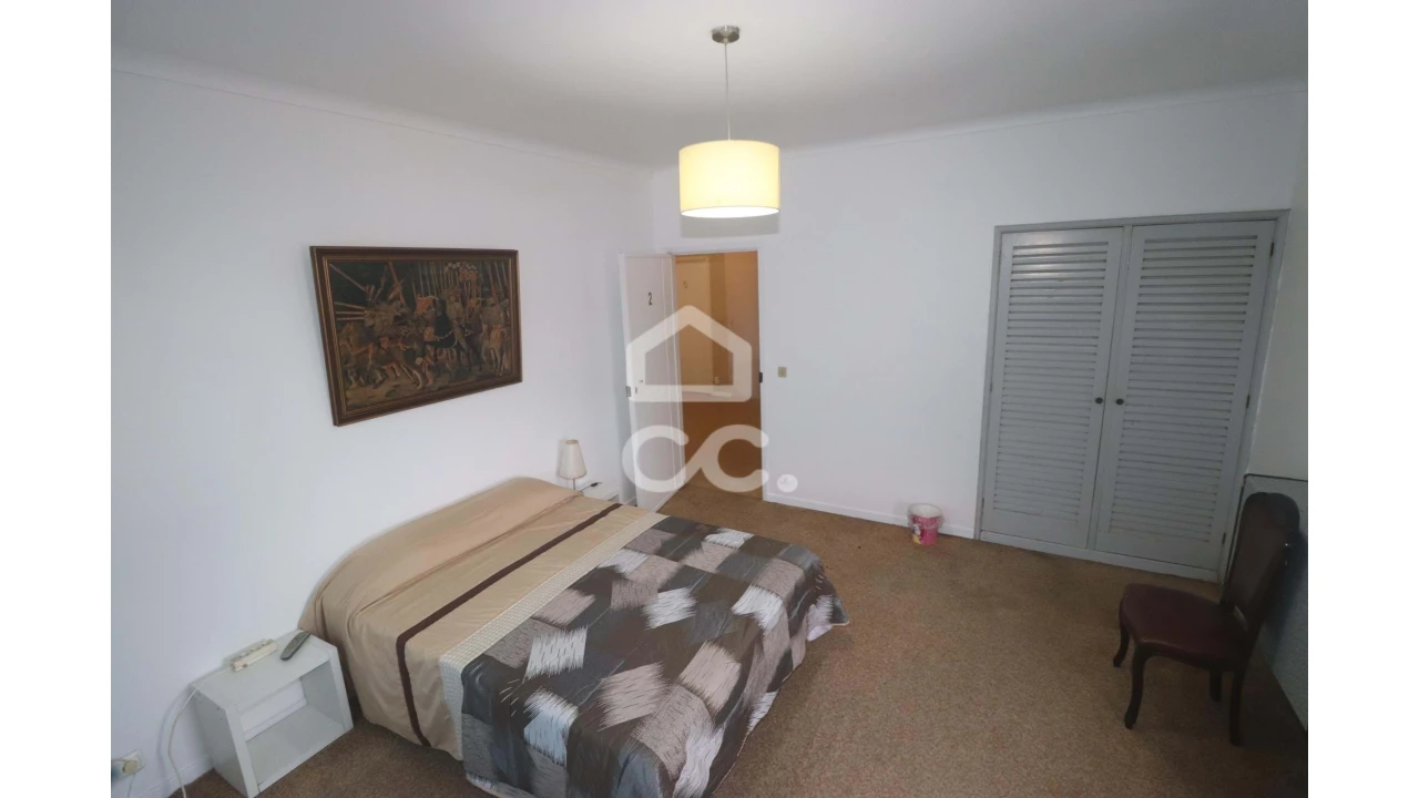 Moradia T6 para Venda em Ponta Delgada (São Pedro) Foto 13