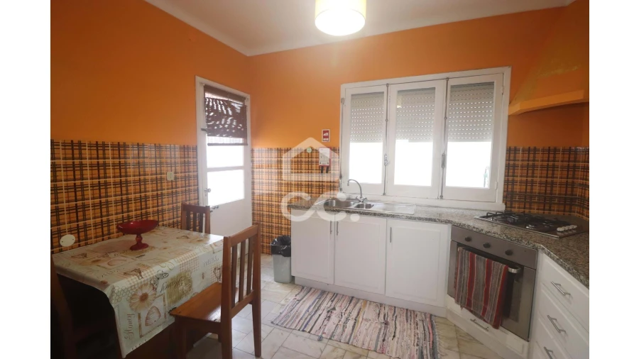 Moradia T6 para Venda em Ponta Delgada (São Pedro) Foto 8