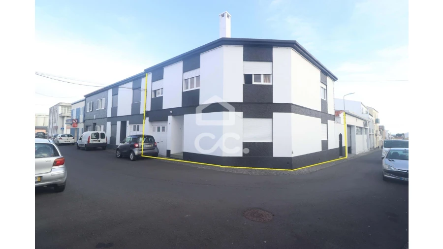 Moradia T6 para Venda em Ponta Delgada (São Pedro) Foto 21