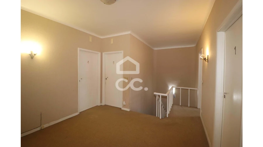 Moradia T6 para Venda em Ponta Delgada (São Pedro) Foto 11