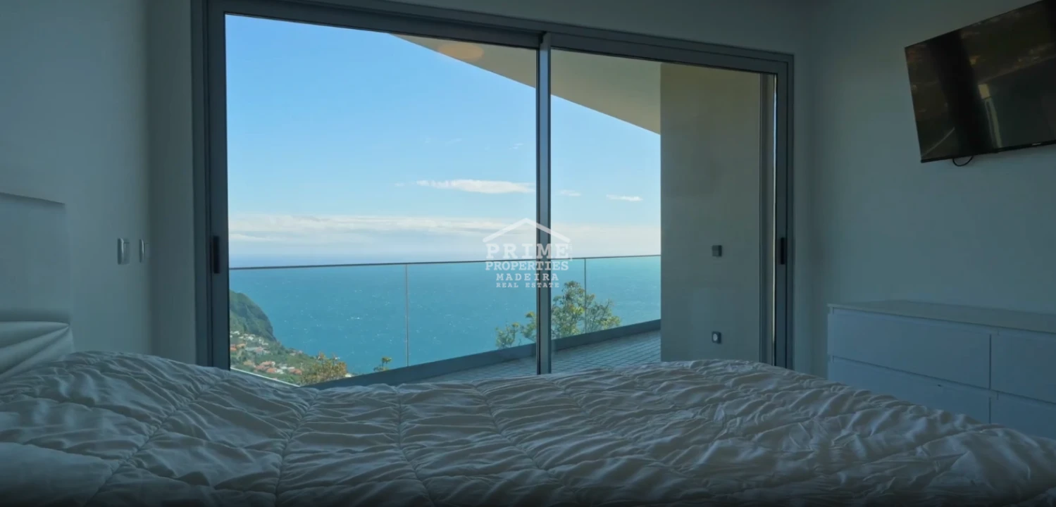 Moradia T2 para Venda em Arco da Calheta Foto 19