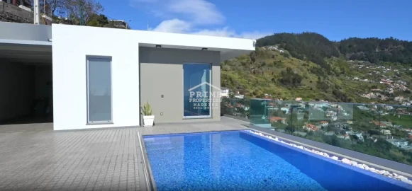 Moradia T2 para Venda em Arco da Calheta