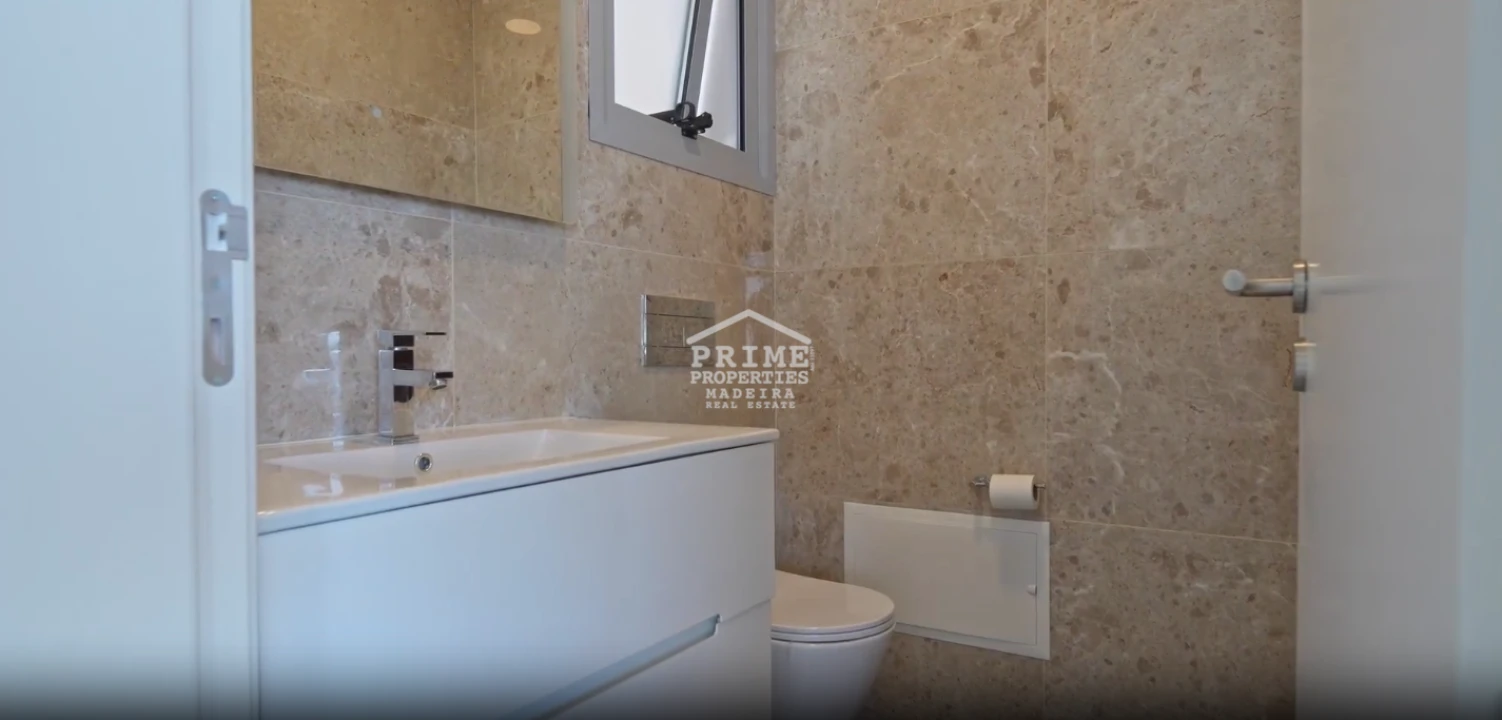 Moradia T2 para Venda em Arco da Calheta Foto 22