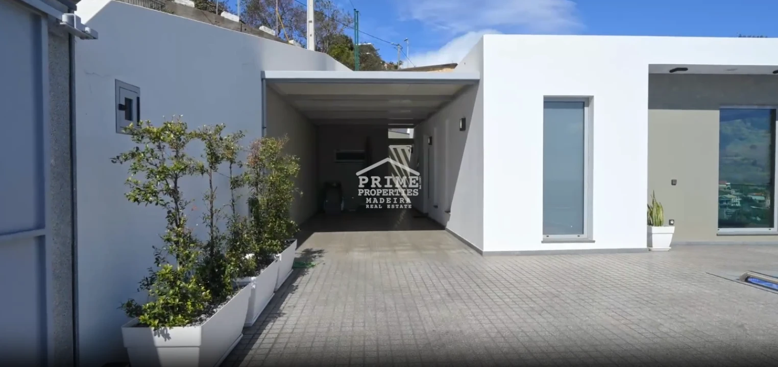 Moradia T2 para Venda em Arco da Calheta Foto 2