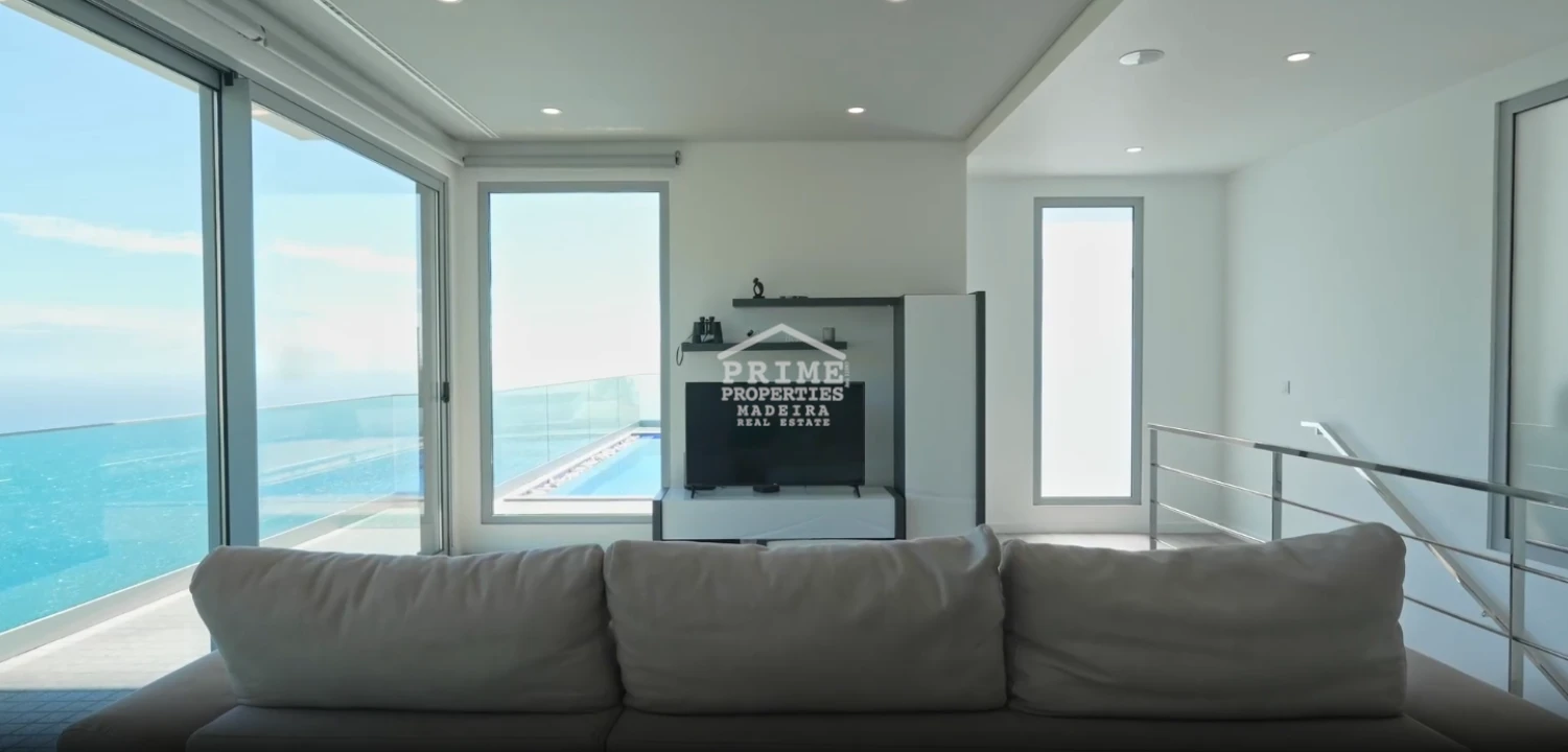 Moradia T2 para Venda em Arco da Calheta Foto 1