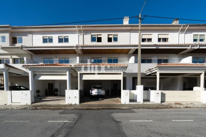Moradia T3 para Venda em Azurem