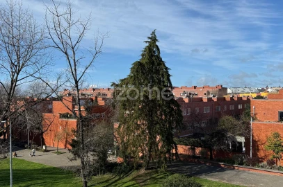 Apartamento T4 para Venda em Aldoar, Foz do Douro e Nevogilde