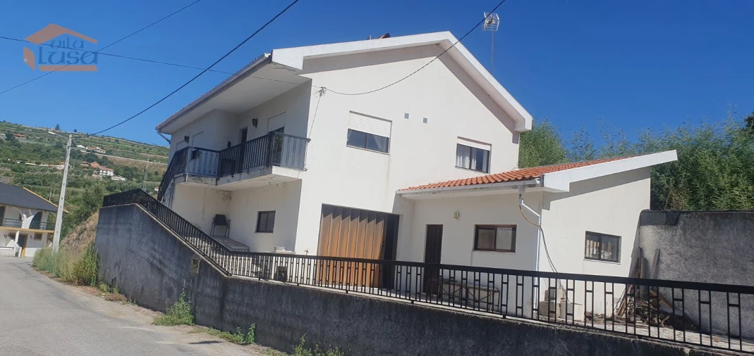 Moradia T3 para Venda em Lamego (Almacave e Sé) Foto 1