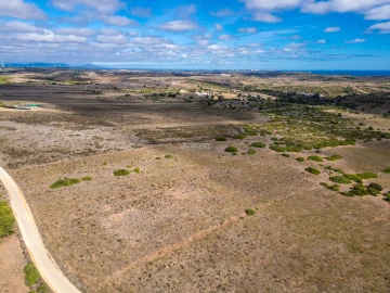 Terreno para Venda em Vila do Bispo e Raposeira