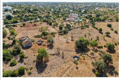 Terreno para Venda em Quelfes