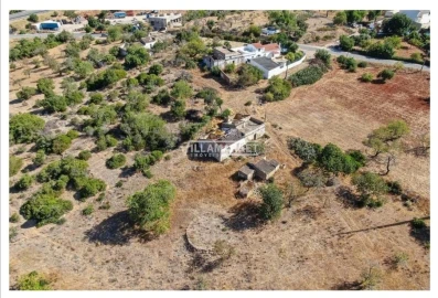 Terreno para Venda em Quelfes