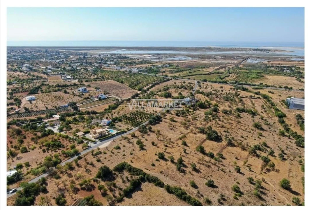 Terreno para Venda em Quelfes Foto 11