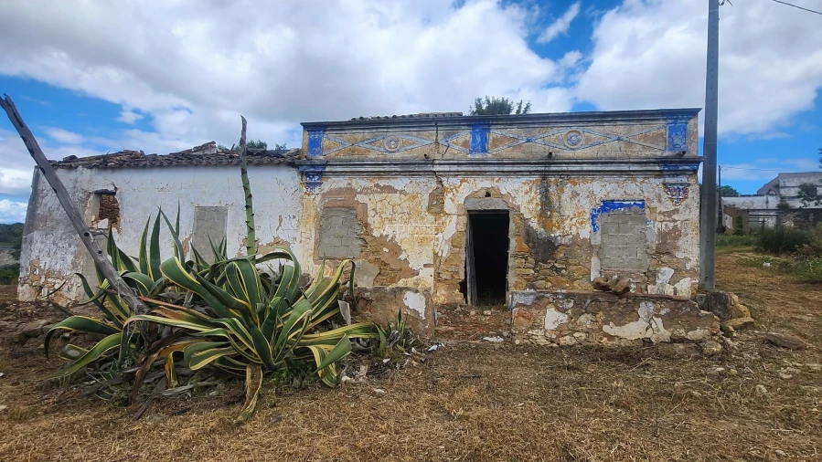 Terreno para Venda em Quelfes Foto 2