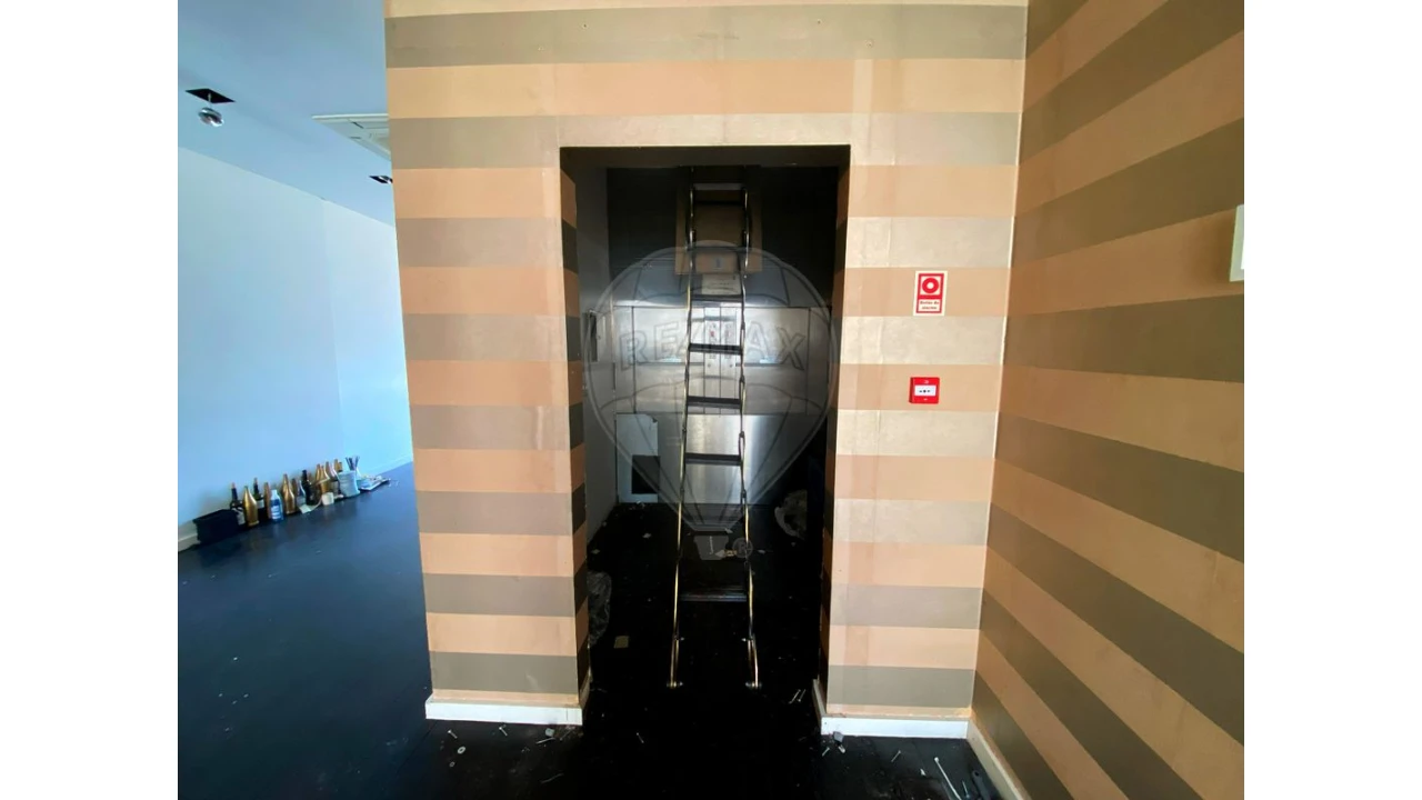 Negócio para Venda em Leiria, Pousos, Barreira e Cortes Foto 33