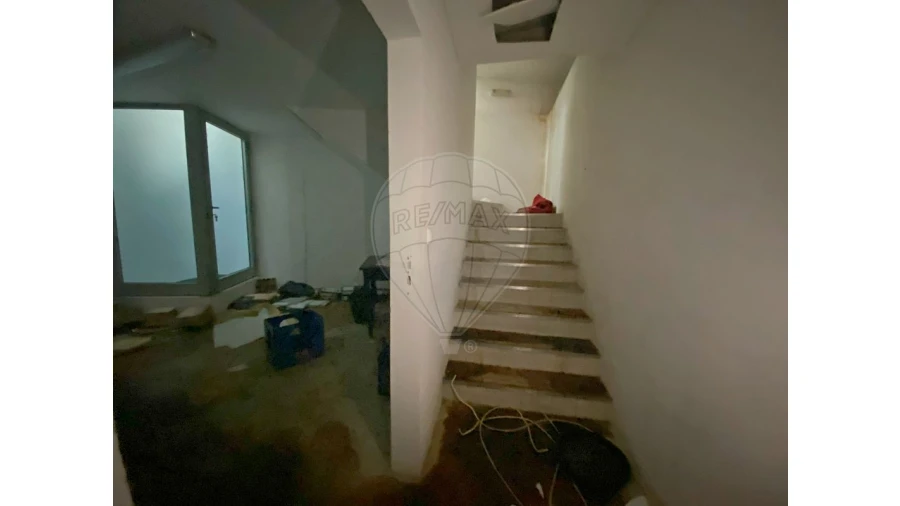 Negócio para Venda em Leiria, Pousos, Barreira e Cortes Foto 17