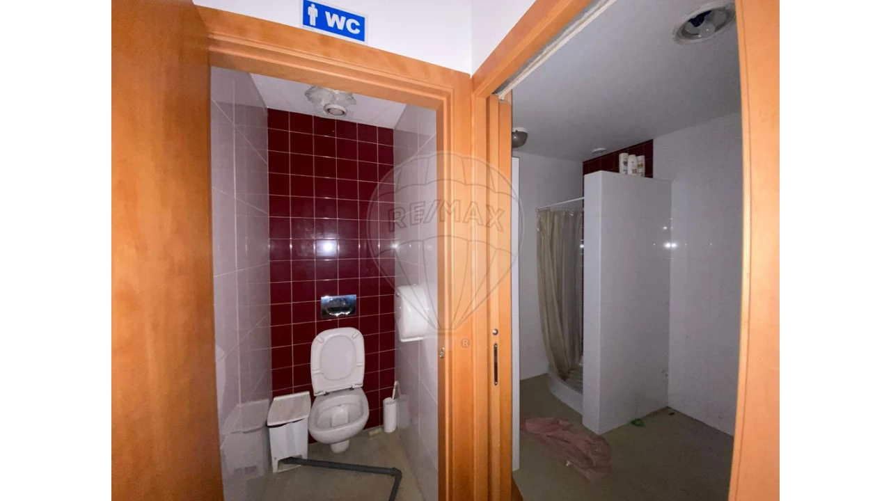 Negócio para Venda em Leiria, Pousos, Barreira e Cortes Foto 13