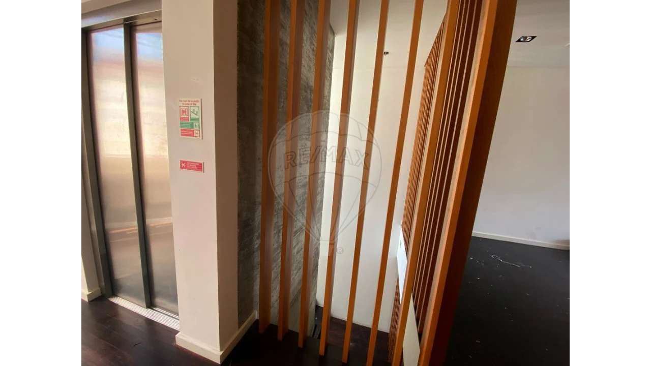 Negócio para Venda em Leiria, Pousos, Barreira e Cortes Foto 21