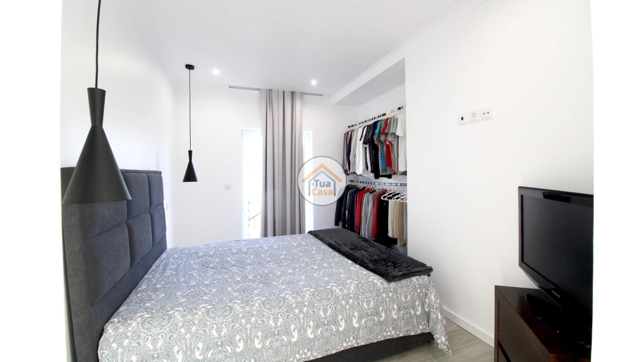 Moradia T4 para Venda em Nossa Senhora da Vila, Nossa Senhora do Bispo e Silveiras Foto 6