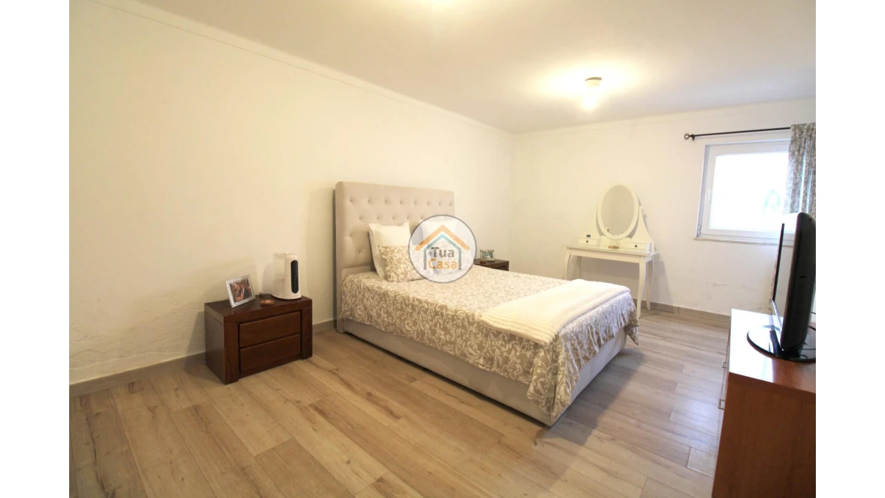 Moradia T4 para Venda em Nossa Senhora da Vila, Nossa Senhora do Bispo e Silveiras Foto 32