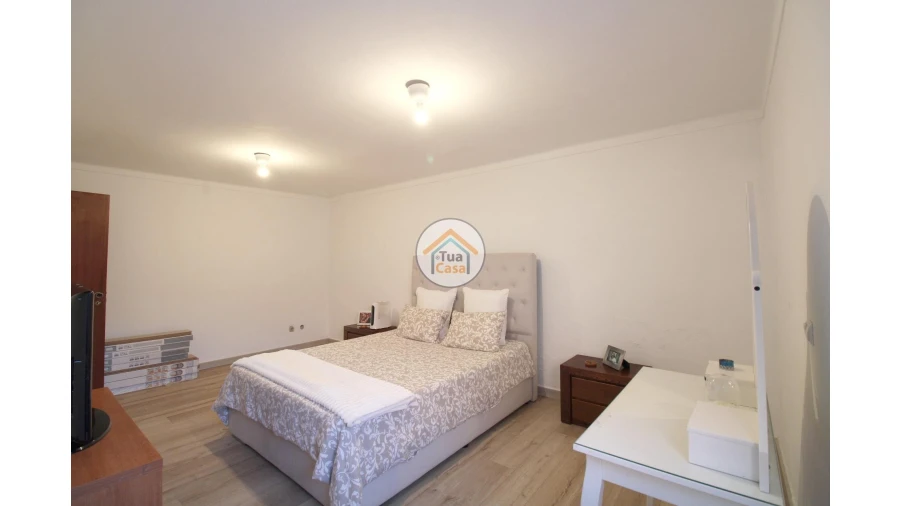 Moradia T4 para Venda em Nossa Senhora da Vila, Nossa Senhora do Bispo e Silveiras Foto 33