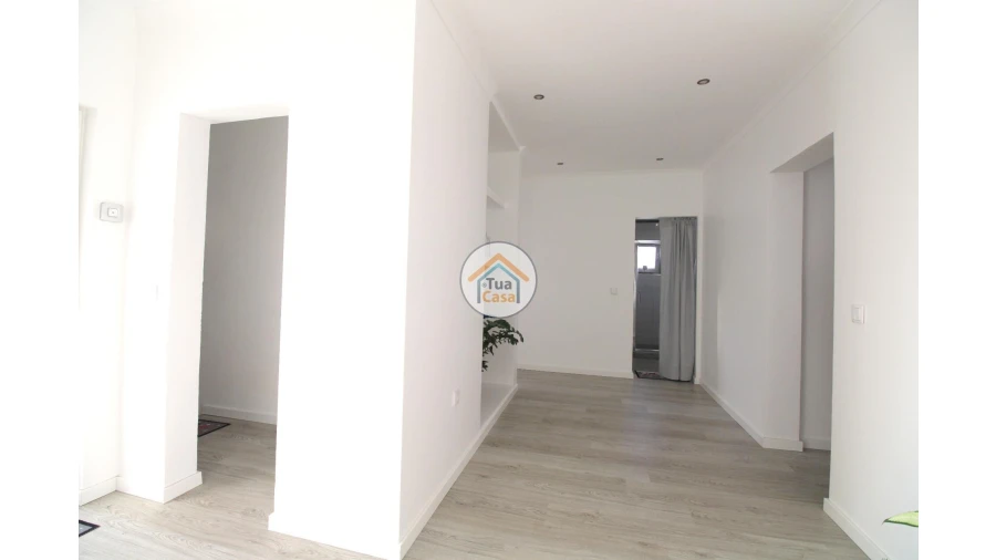Moradia T4 para Venda em Nossa Senhora da Vila, Nossa Senhora do Bispo e Silveiras Foto 4