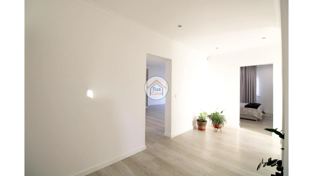 Moradia T4 para Venda em Nossa Senhora da Vila, Nossa Senhora do Bispo e Silveiras Foto 5