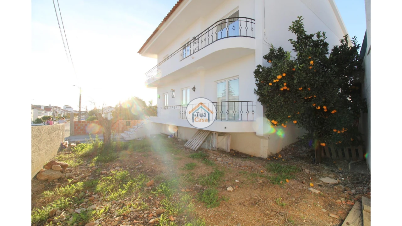 Moradia T4 para Venda em Nossa Senhora da Vila, Nossa Senhora do Bispo e Silveiras Foto 3