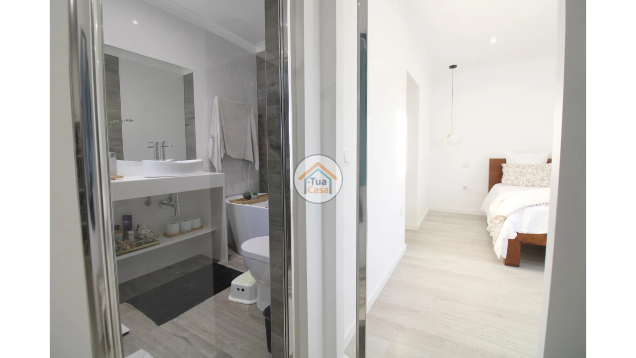 Moradia T4 para Venda em Nossa Senhora da Vila, Nossa Senhora do Bispo e Silveiras Foto 15