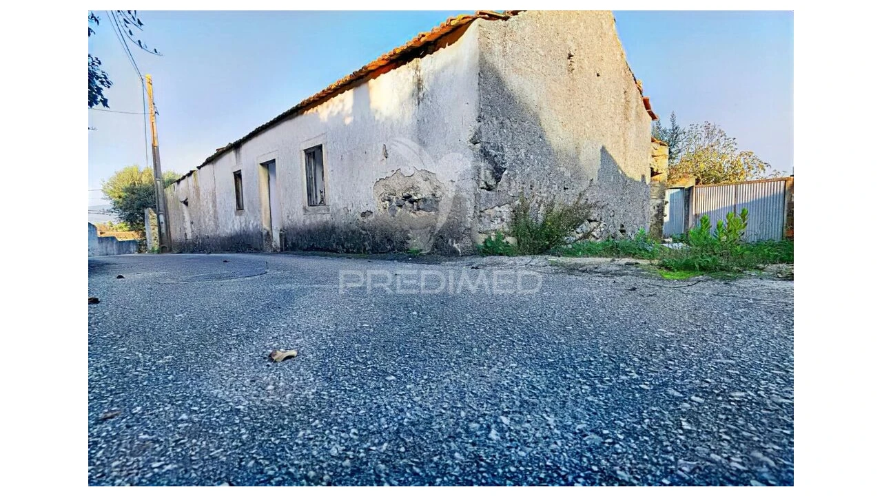 Moradia T3 para Venda em Malhou, Louriceira e Espinheiro Foto 1