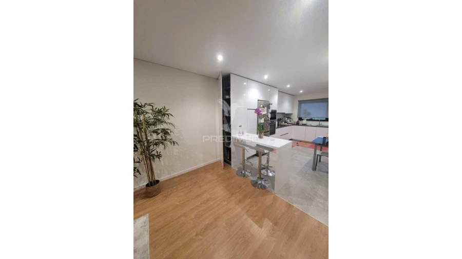 Moradia T3 para Venda em Ribeirão Foto 10