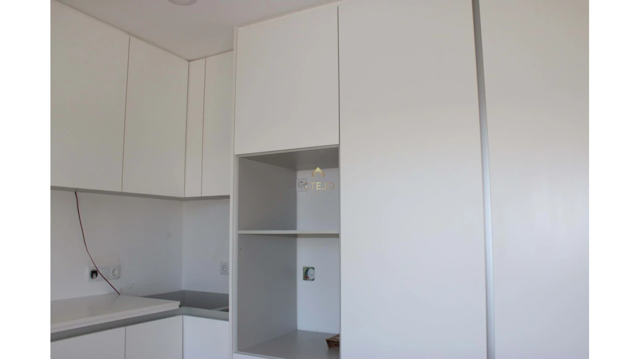 Moradia T4 para Venda em Vialonga Foto 11