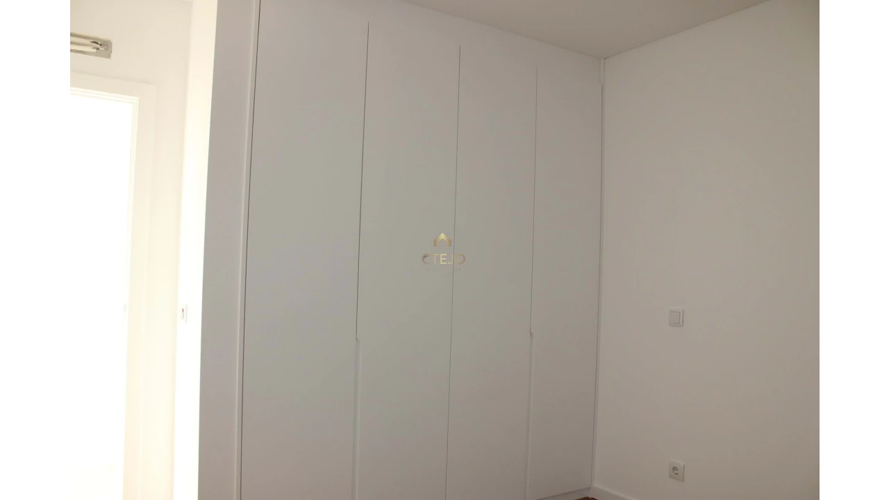 Moradia T4 para Venda em Vialonga Foto 23