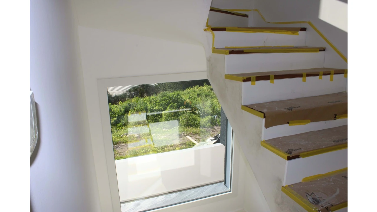 Moradia T4 para Venda em Vialonga Foto 32