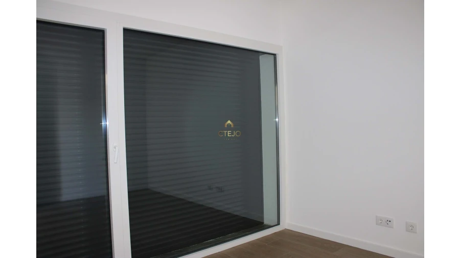 Moradia T4 para Venda em Vialonga Foto 40