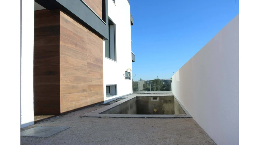 Moradia T4 para Venda em Vialonga Foto 3