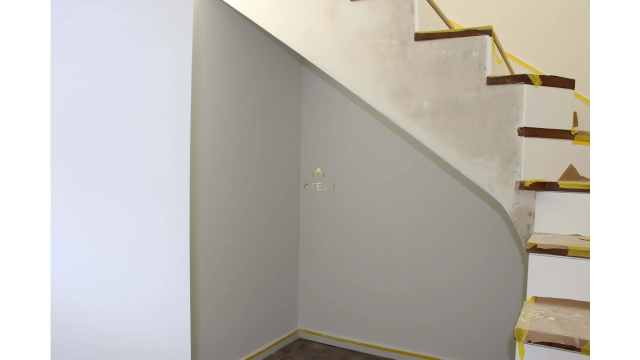 Moradia T4 para Venda em Vialonga Foto 59