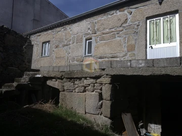 Moradia T1 para Venda em Miuzela e Porto de Ovelha
