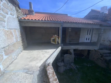 Moradia T1 para Venda em Miuzela e Porto de Ovelha