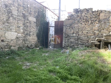 Moradia T1 para Venda em Miuzela e Porto de Ovelha